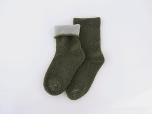 Gluck und Gute  足の寝間着 2025